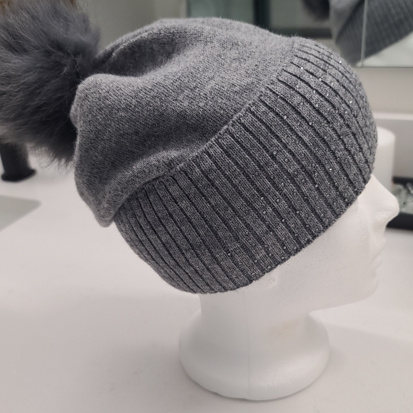 Grey slouchy knit crystal beanie with faux fur pompom - Picture 7 of 10